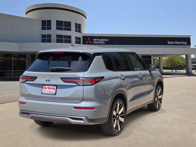 2026 Mitsubishi Outlander SE