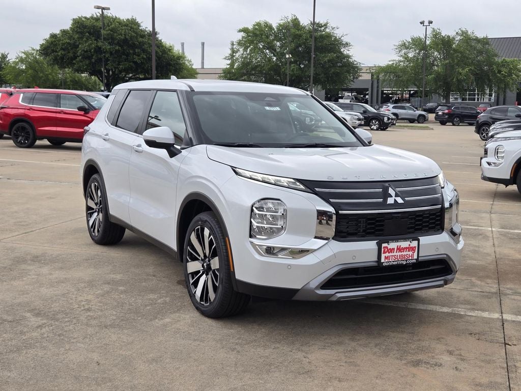 2026 Mitsubishi Outlander SE