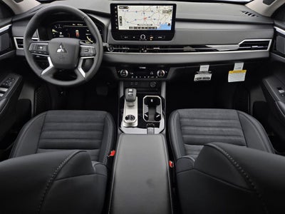 2026 Mitsubishi Outlander SE