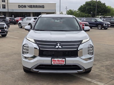 2026 Mitsubishi Outlander SE