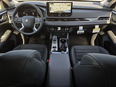 2026 Mitsubishi Outlander SE