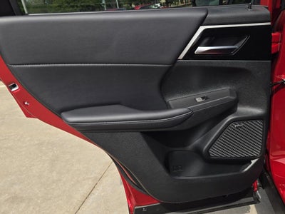 2026 Mitsubishi Outlander LE