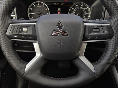 2026 Mitsubishi Outlander LE