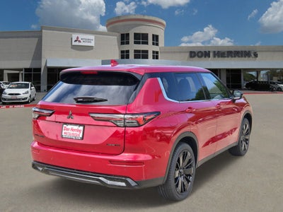 2026 Mitsubishi Outlander LE