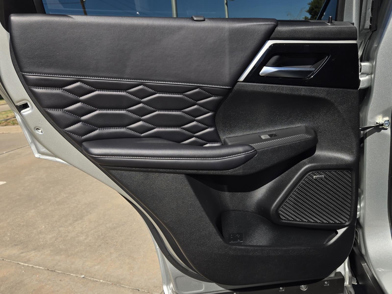 2025 Mitsubishi Outlander SEL
