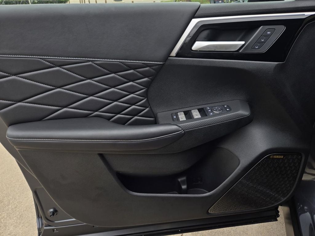 2026 Mitsubishi Outlander Black Edition