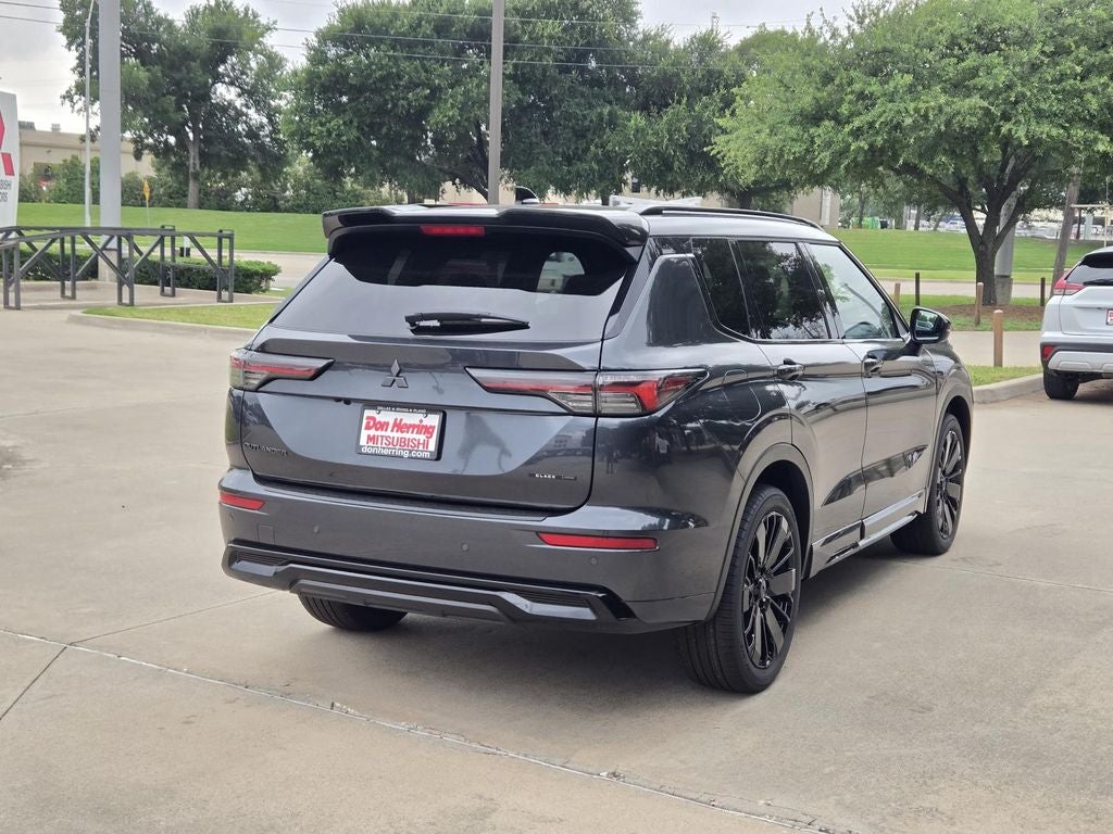 2026 Mitsubishi Outlander Black Edition