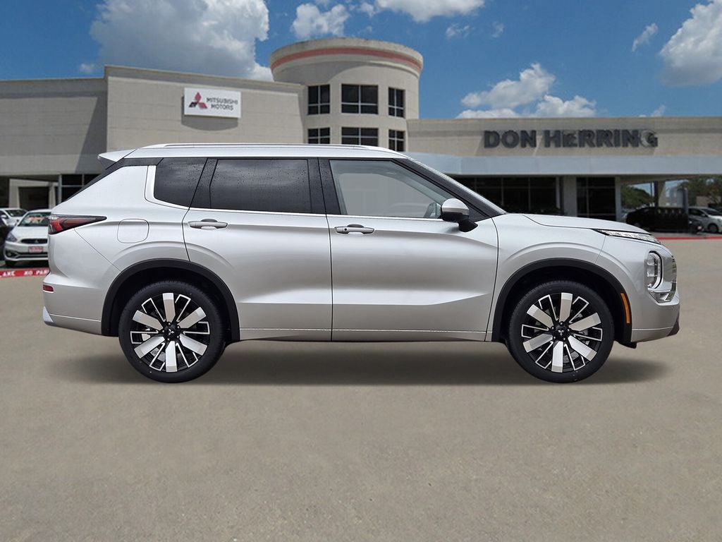 2026 Mitsubishi Outlander SEL