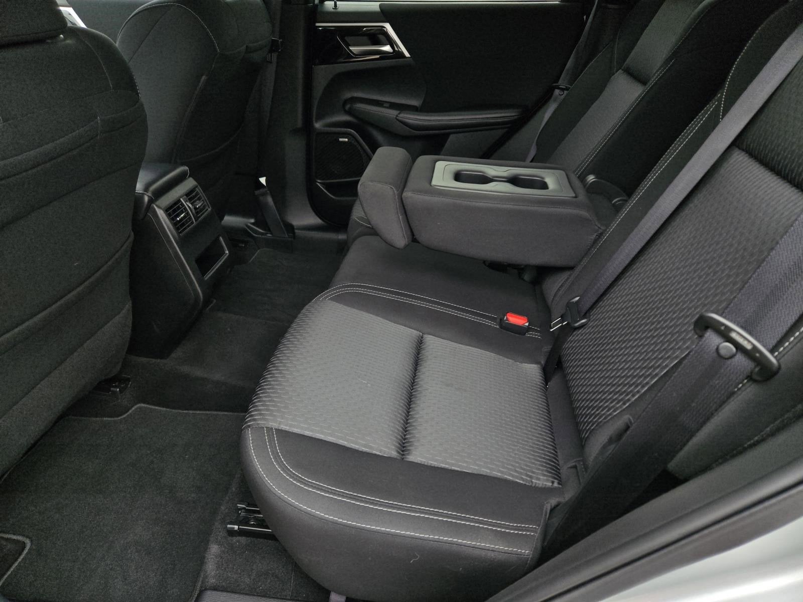 2025 Mitsubishi Outlander ES