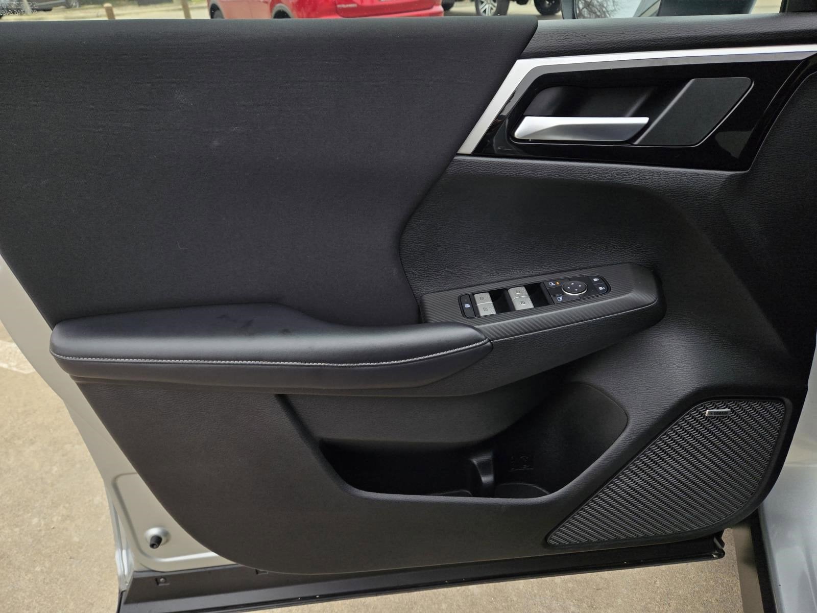 2025 Mitsubishi Outlander ES