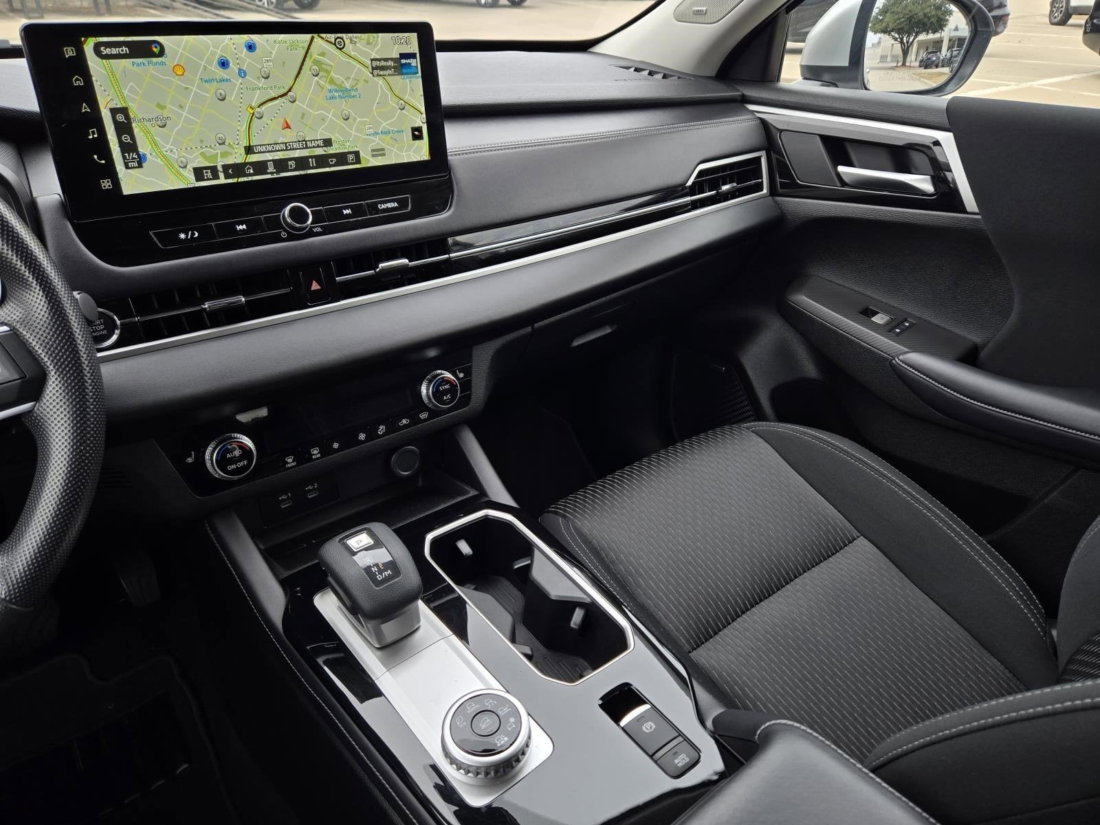 2025 Mitsubishi Outlander ES