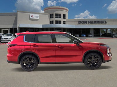 2026 Mitsubishi Outlander LE