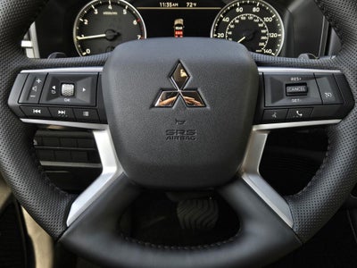 2026 Mitsubishi Outlander LE