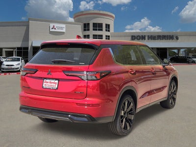 2026 Mitsubishi Outlander LE