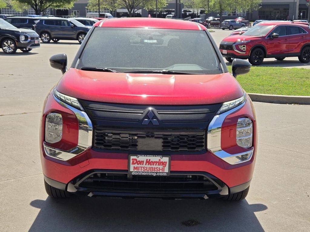 2026 Mitsubishi Outlander LE