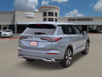 2026 Mitsubishi Outlander SE