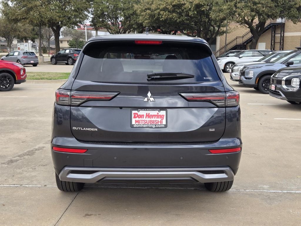 2026 Mitsubishi Outlander SE