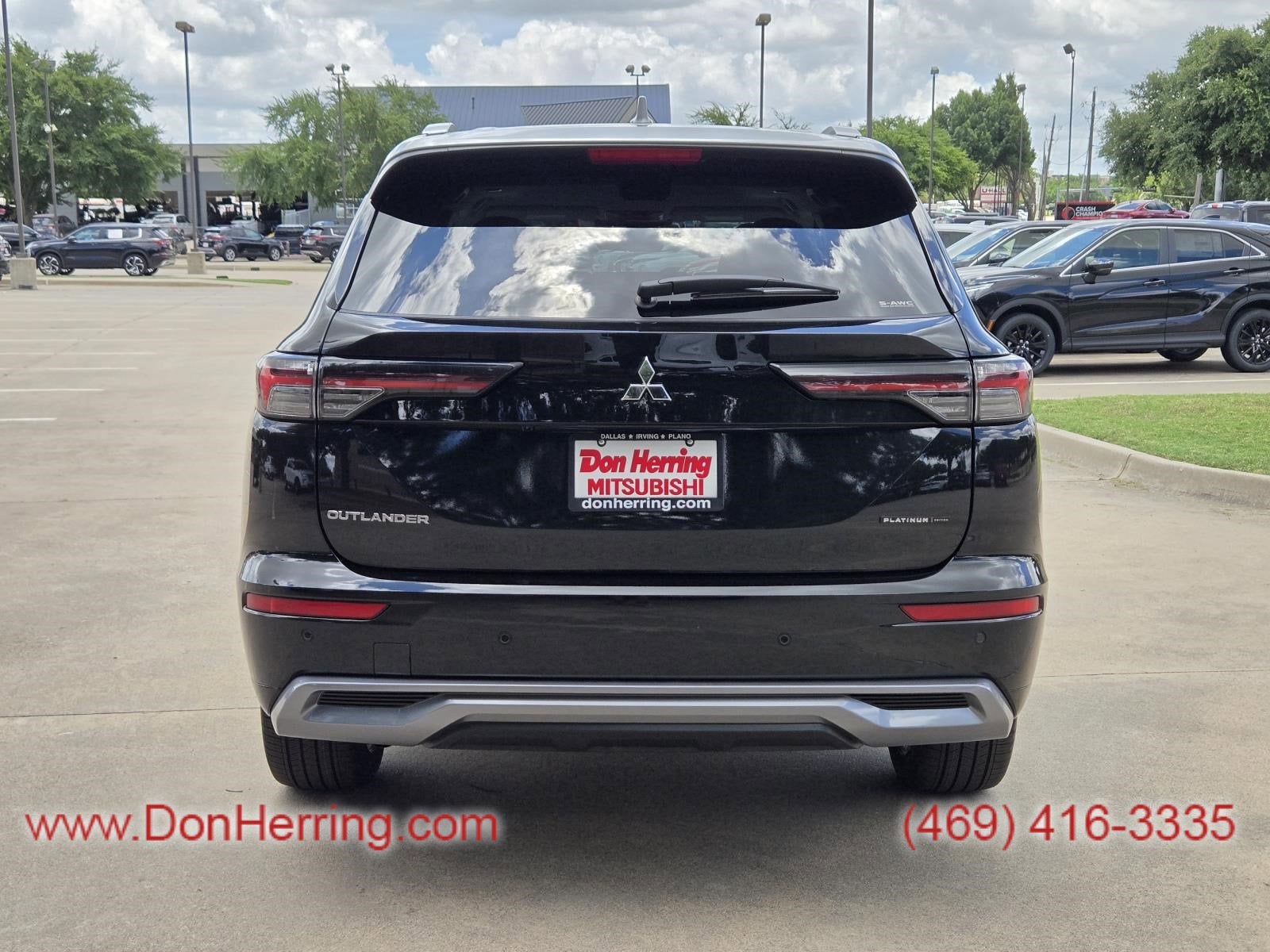 2025 Mitsubishi Outlander PLAT EDIT AWC