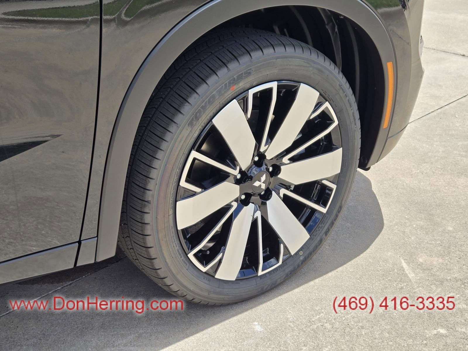 2025 Mitsubishi Outlander PLAT EDIT AWC