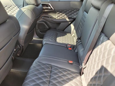 2025 Mitsubishi Outlander PHEV SEL