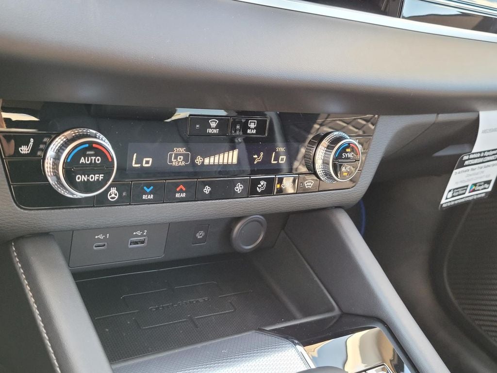 2025 Mitsubishi Outlander PHEV SEL