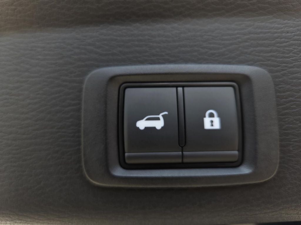 2026 Mitsubishi Outlander PHEV SEL