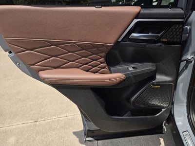 2026 Mitsubishi Outlander PHEV SEL