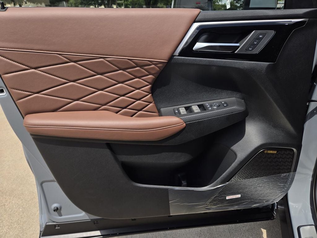 2026 Mitsubishi Outlander PHEV SEL