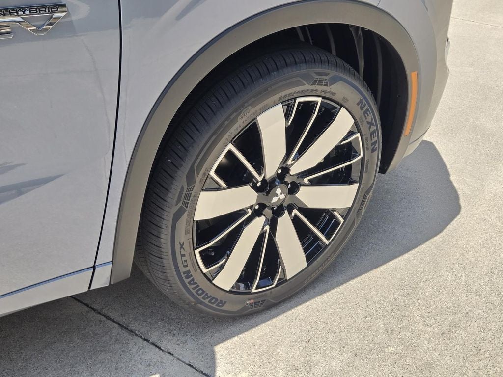 2026 Mitsubishi Outlander PHEV SEL