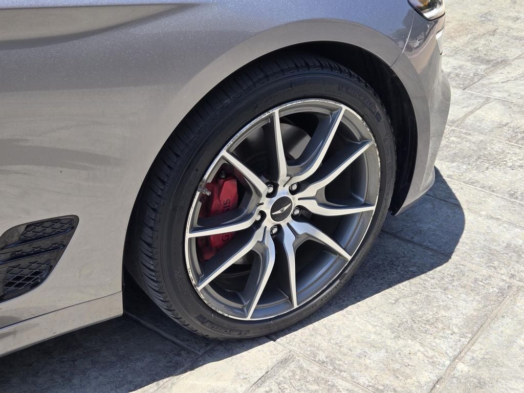 2025 Genesis G70 2.5T
