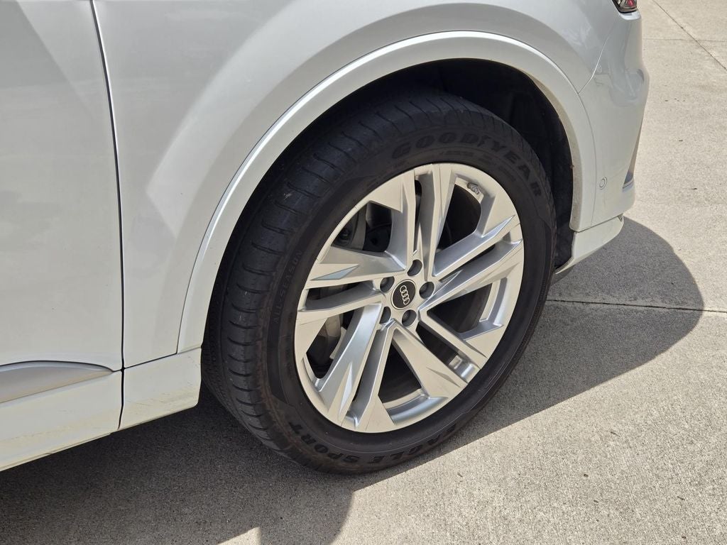 2024 Audi Q7 Premium Plus