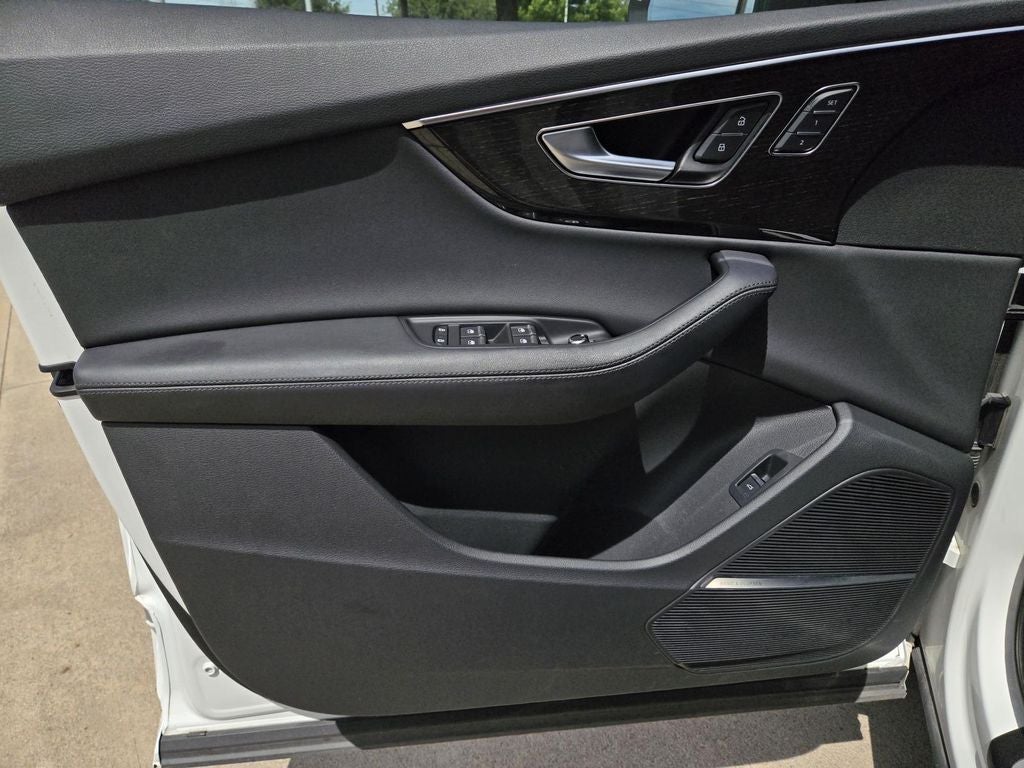 2024 Audi Q7 Premium Plus