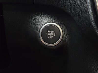 2022 Volvo XC40 R-Design