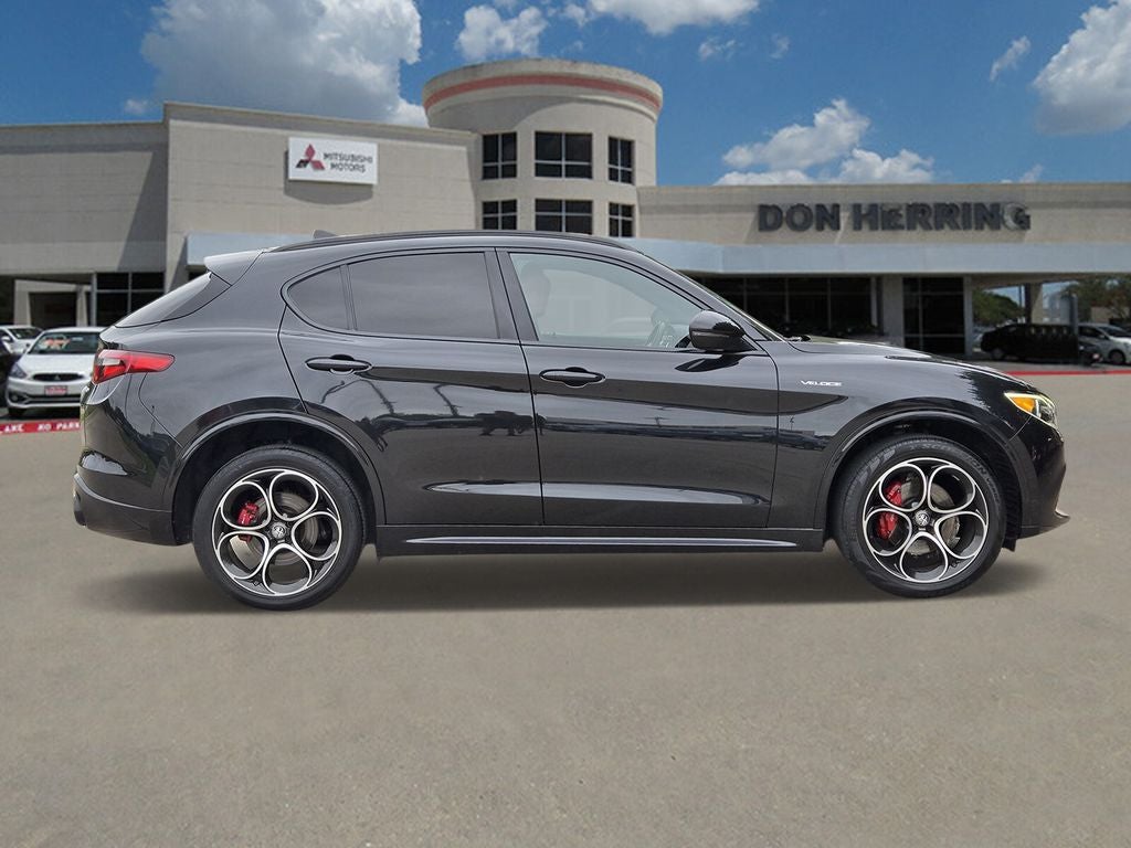 2022 Alfa Romeo Stelvio Veloce