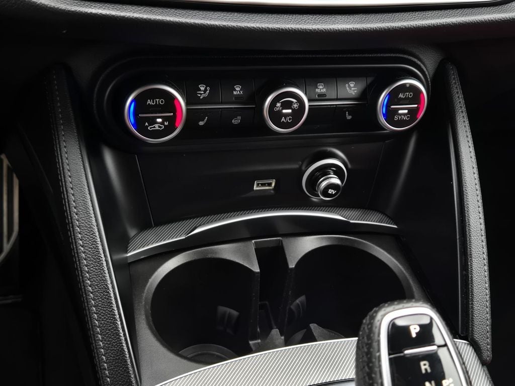 2022 Alfa Romeo Stelvio Veloce
