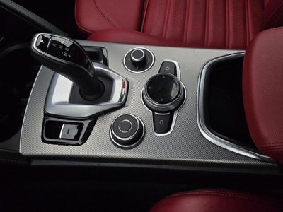 2022 Alfa Romeo Stelvio Veloce