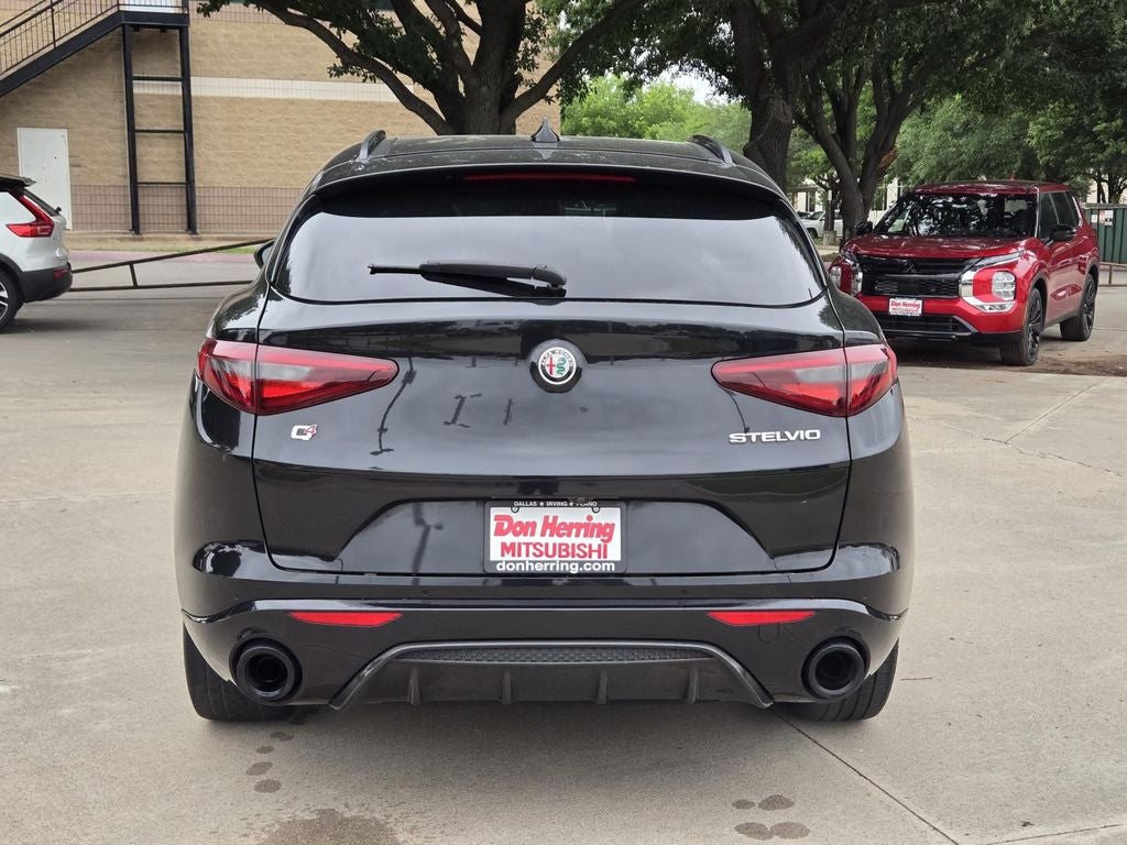 2022 Alfa Romeo Stelvio Veloce