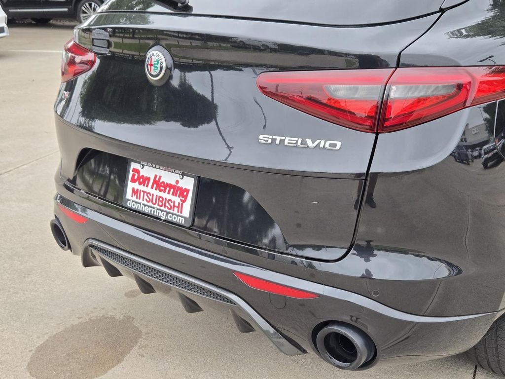 2022 Alfa Romeo Stelvio Veloce