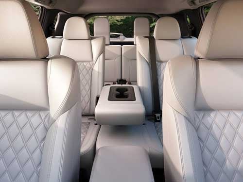 2024 Mitsubishi Outlander interior