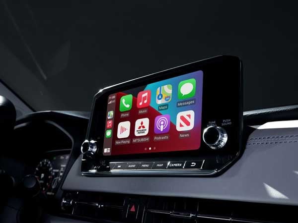 2025 Mitsubishi Outlander PHEV display