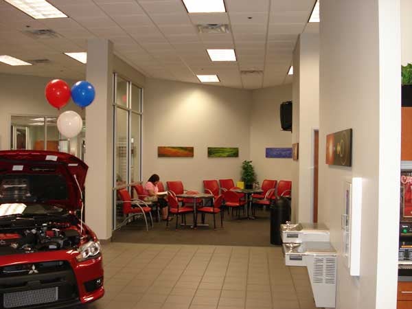 Don Herring Mitsubishi Customer Waiting Area